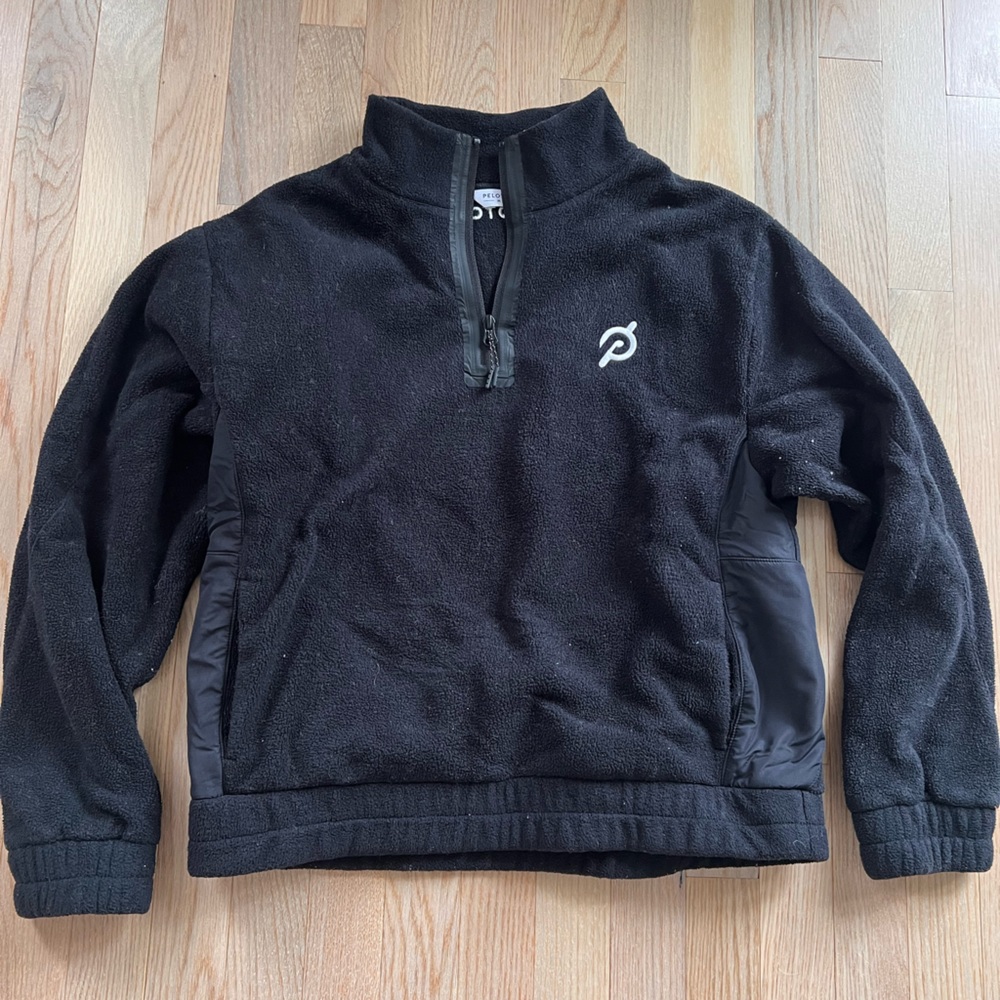 Peloton Black 1\4 zip fleece - size S